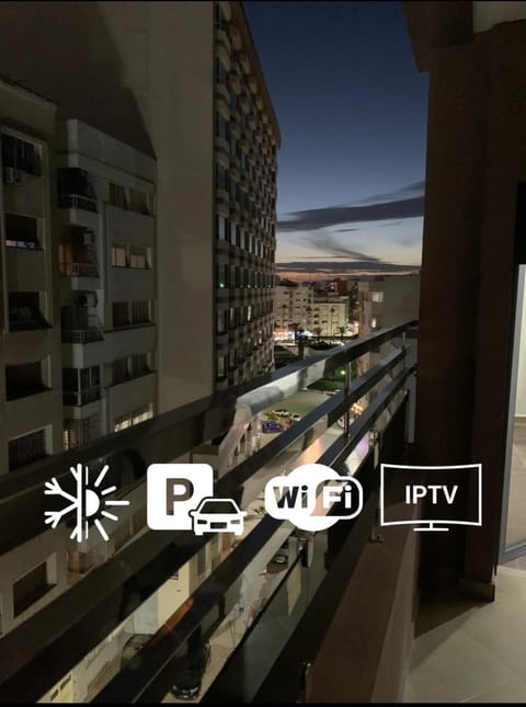 Night, Street view