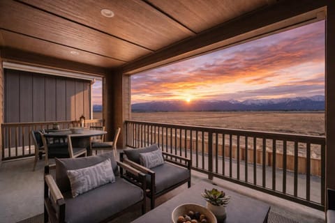 Modern Retreat for Groups with Majestic Views House in Belgrade