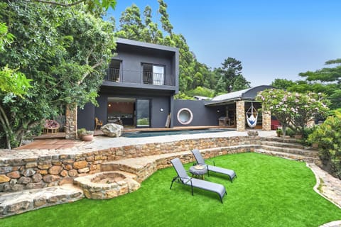 Property building, Garden view, sunbed