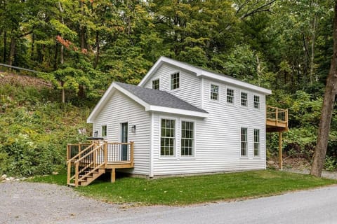 Property building, Natural landscape, Garden view