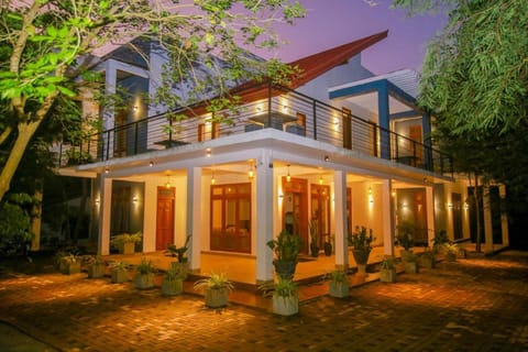 Property building, Garden, Garden view
