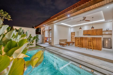 Patio, Swimming pool