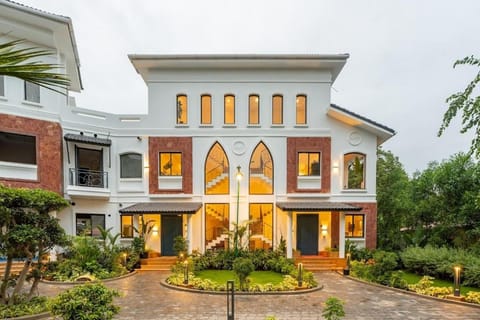 Property building, Garden, Garden view