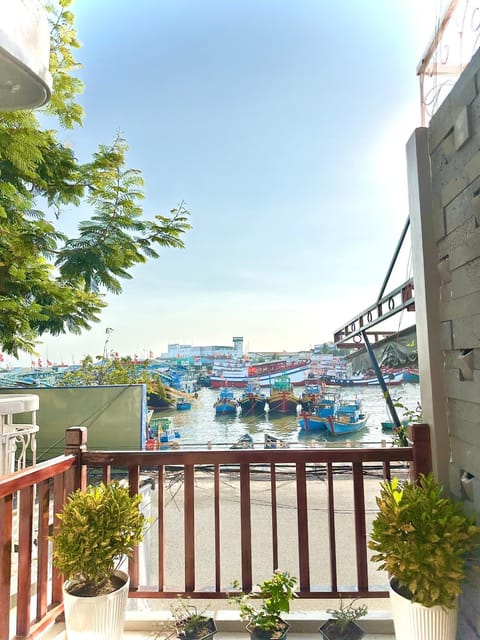 Day, Natural landscape, View (from property/room), Balcony/Terrace, Beach, River view