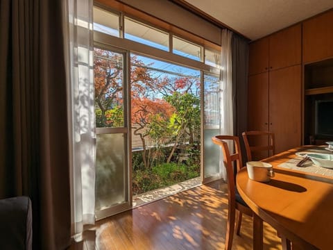 Day, Garden view