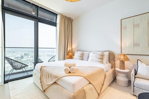 Premium - Big Studio with Balcony - Near to NYU University and Saadiyat Cultural District - Designer's Choice Apartment in Abu Dhabi