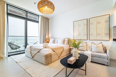Premium - Big Studio with Balcony - Near to NYU University and Saadiyat Cultural District - Designer's Choice Apartment in Abu Dhabi