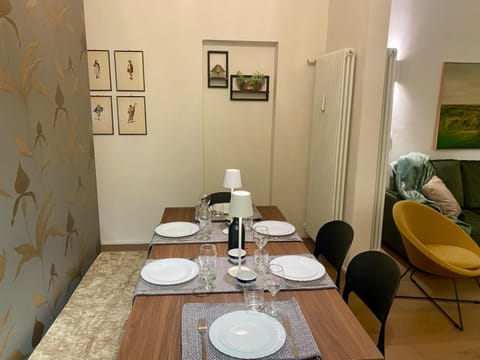 Living room, Dining area, Lunch