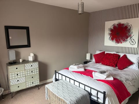 Bedroom, towels