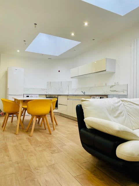 New house 4 bedrooms 8 people Free parking House in Valenciennes