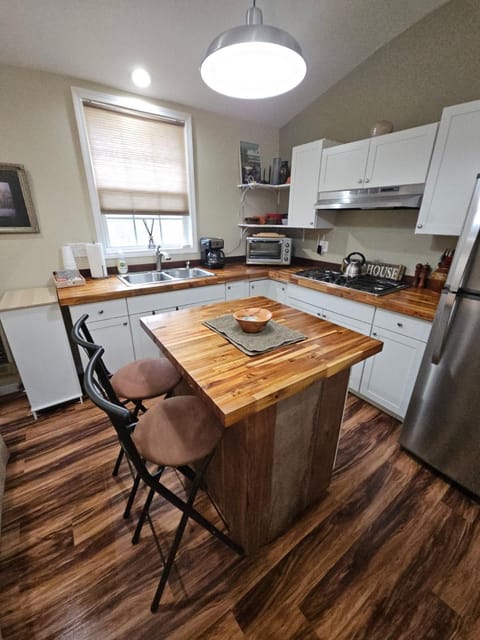 The Askin Anchor at Center Hill Lake B House in Center Hill Lake