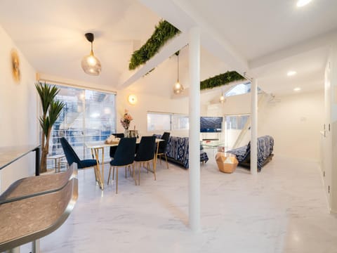 Living room, Dining area