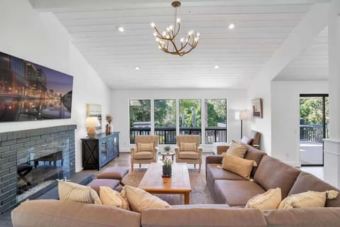 Fallbrook Pool & Spa Wine Country Estate House in Fallbrook