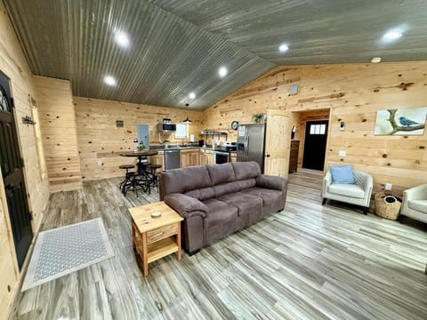 Bird House House in Fort Payne