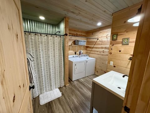 Bird House House in Fort Payne