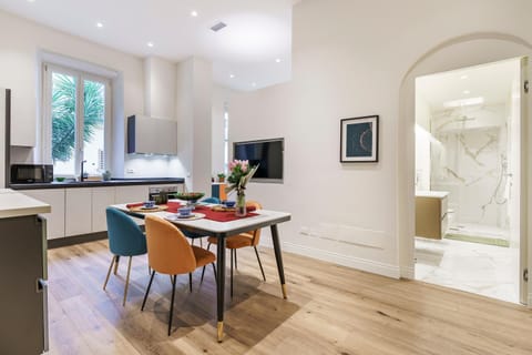 TV and multimedia, Kitchen or kitchenette, Dining area