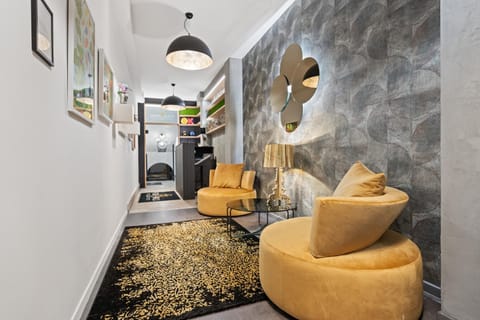 Facade/entrance, Lobby or reception
