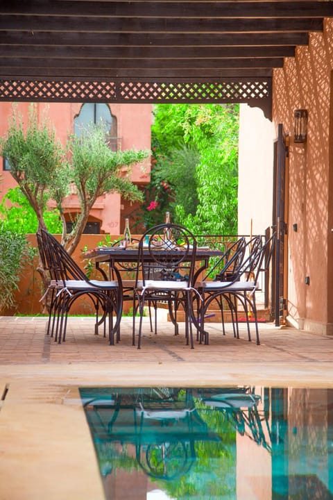 Patio, Garden, Balcony/Terrace, Dining area, Garden view, Pool view