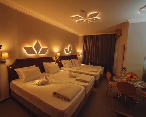 Bed, Photo of the whole room, towels