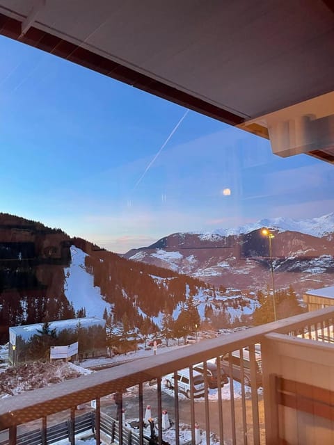 Van a louer au pied des pistes 2 Campground/
RV Resort in Bourg-Saint-Maurice