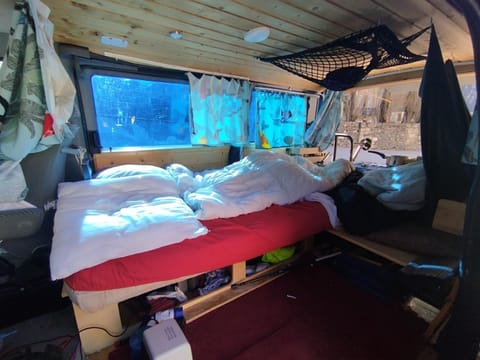 Van a louer au pied des pistes 2 Campground/
RV Resort in Bourg-Saint-Maurice