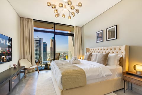 Bed, View (from property/room), Living room, Bedroom, City view, Sea view