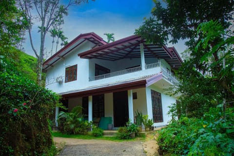 Property building, Day, Garden, Garden view