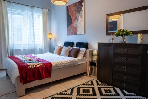 Bed, Bedroom, wardrobe