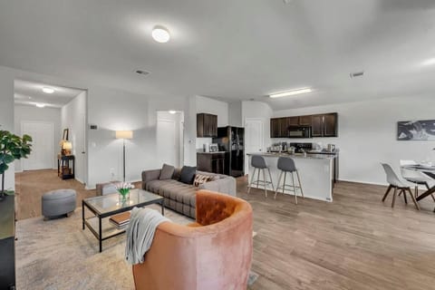 Marbella Lane - Polished 3BR Home in Austin TX House in Austin