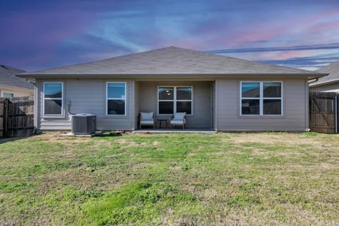 Marbella Lane - 3BR Pristine Home in Austin TX House in Austin