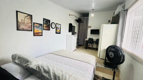 Bed, TV and multimedia, Bedroom, air conditioner