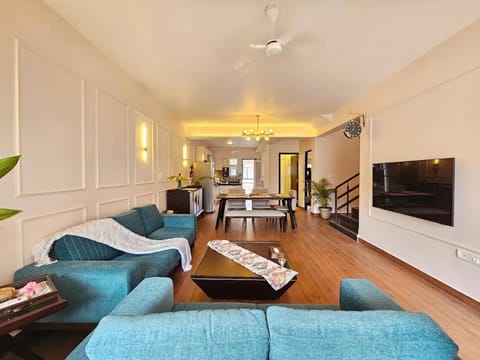 TV and multimedia, Living room, Seating area