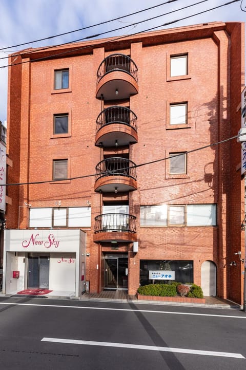 Property building, Day