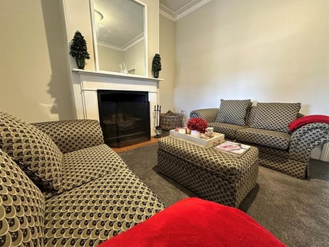Living room, fireplace, fireplace