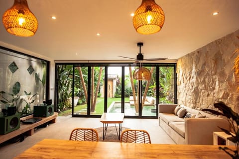 Living room, Seating area, Dining area