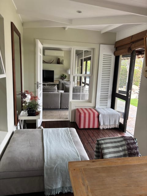 Property building, Seating area