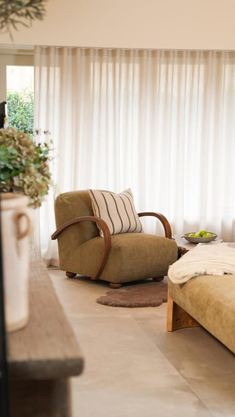 The Drama Studio Apartment in Moreton-in-Marsh