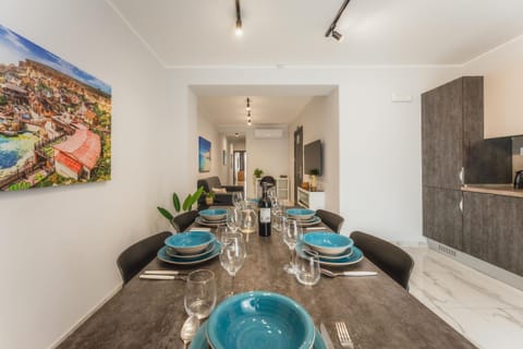 NEW - Only Suites Unit 2, Modern 2-Bedroom apartment with common heated Jacuzzi by SF Homes Apartment in Saint Julians