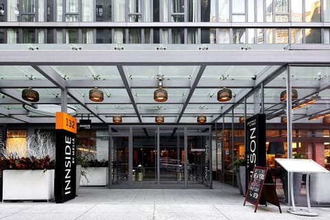 Restaurant/places to eat, Facade/entrance, Lounge or bar, Food and drinks, Breakfast, Drinks