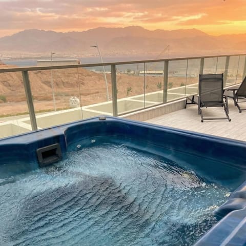 Natural landscape, Hot Tub, Hot Tub, Balcony/Terrace, Sea view