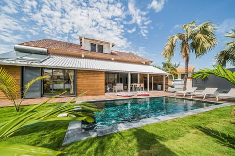 Pool view, Swimming pool, Swimming pool, sunbed