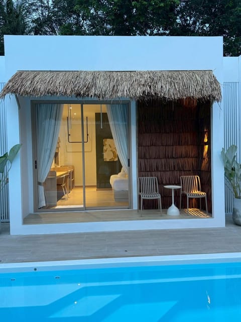 Property building, Pool view