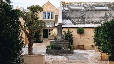 Schoolhouse Snug Apartment in Moreton-in-Marsh