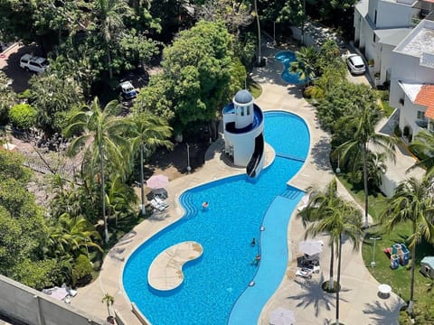 Pool view, Swimming pool