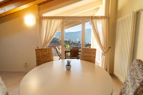 Apartment with SwimmingPool and view Apartment in Lenno