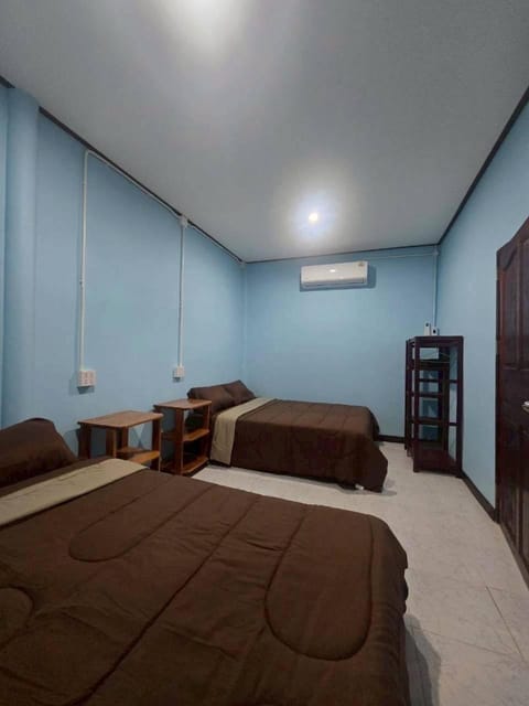 Bedroom, air conditioner