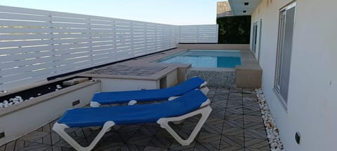 Interlace penthouse with swimming pool Apartment in Marsaskala