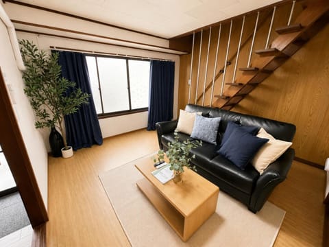 Living room, Photo of the whole room, Seating area
