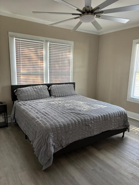 Great spot for large families or work crews House in Valdosta