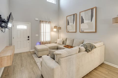 Quiet and Comfy Spring Hill Townhome with WFH Setup House in Columbia